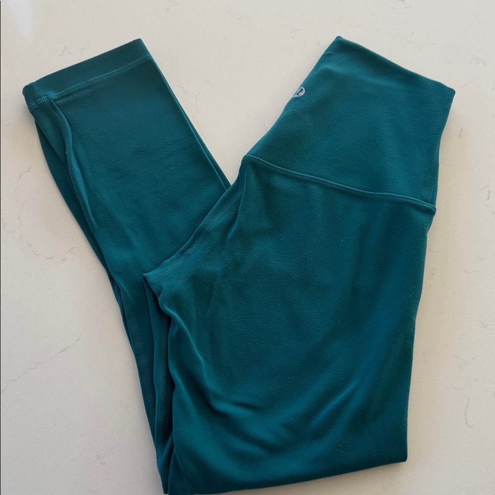 Lululemon Teal Women's Leggings. Size: 2.  Rare Color ✨. Excellent.